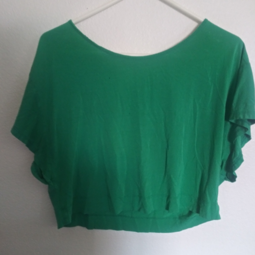 Green cropped top